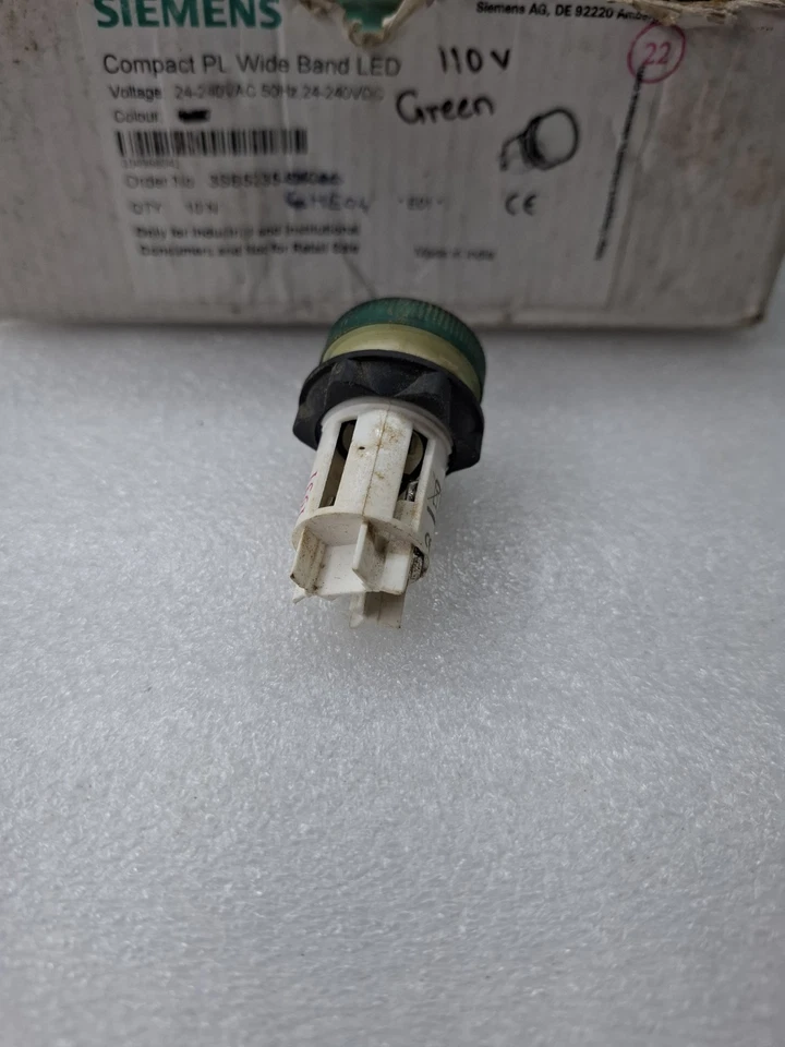 LOT OF 10PCS SIEMENS COMPACT PL WIDE BAND LED GREEN